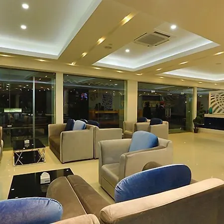 City Hotel And Suites